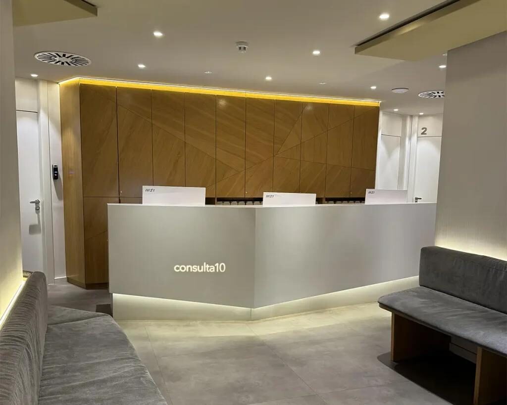 Recepción de la Consulta 10 en Centro Médico Teknon